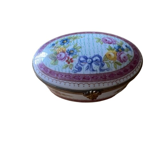 LIMOGES FRANCE BOX~ VINTAGE FLORAL ROUND ~ FLOWERS ~ PINK ROSES ~ PARIS ~ SIGNED - Picture 8 of 10